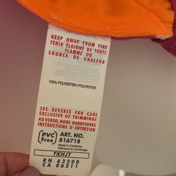 Puma pre loved jacket. Size small. - Picture 8 of 10